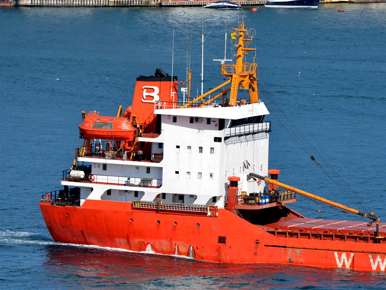 Ocean Legend. Vessel superstructures
