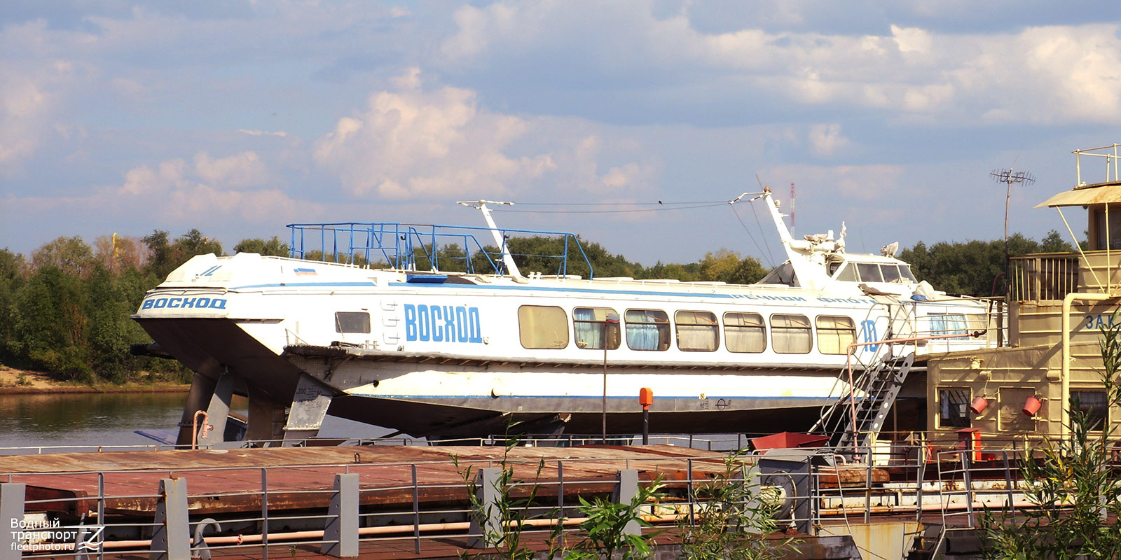 Восход-10