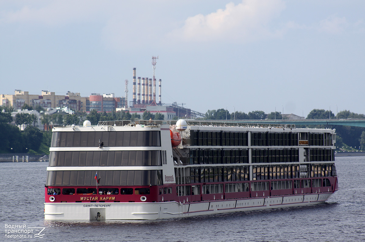 Мустай Карим