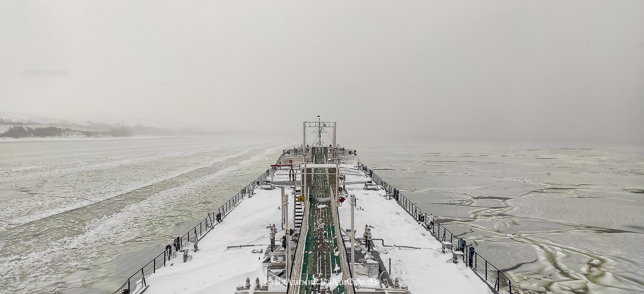 Волгонефть-261. View from wheelhouses and bridge wings