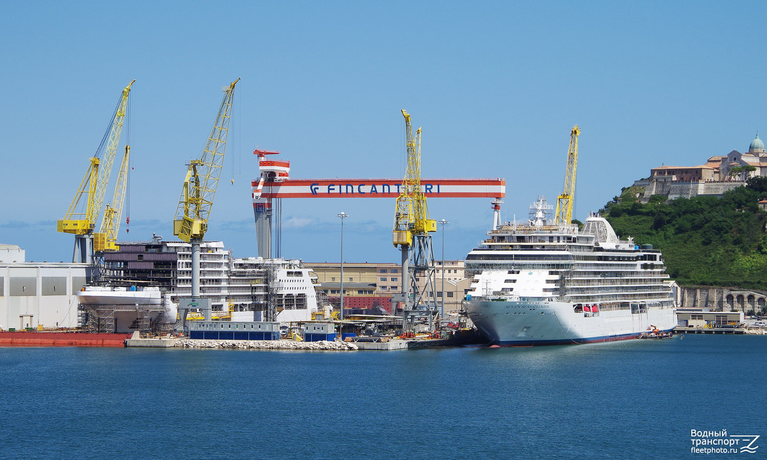 Silver Moon, Seven Seas Splendor