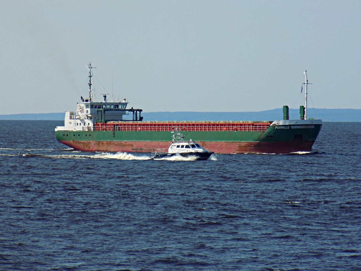 Pernille, Константин