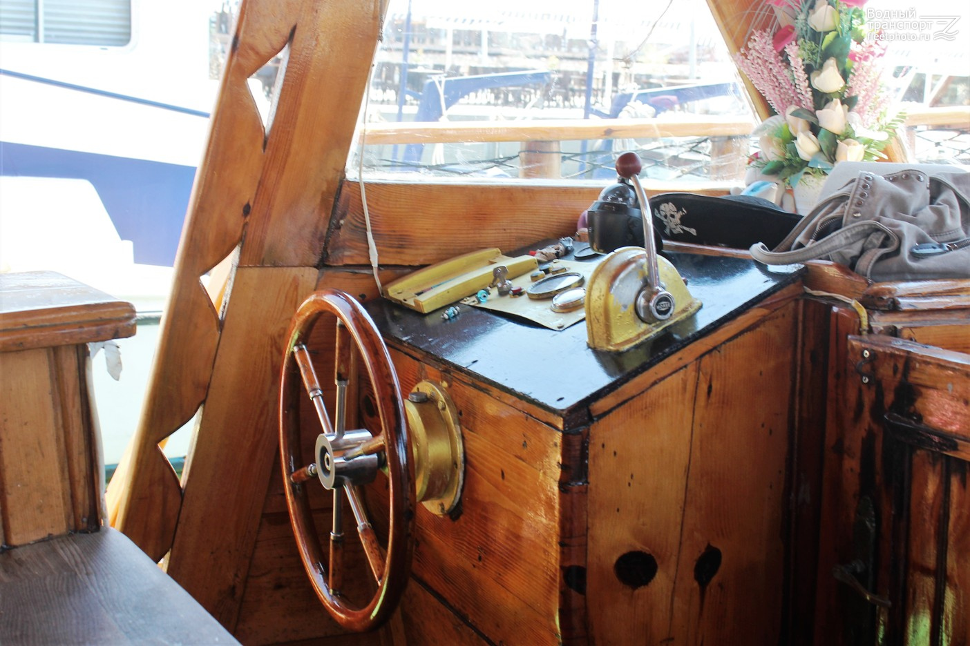 Sevki Kaptan. Wheelhouses, Control panels