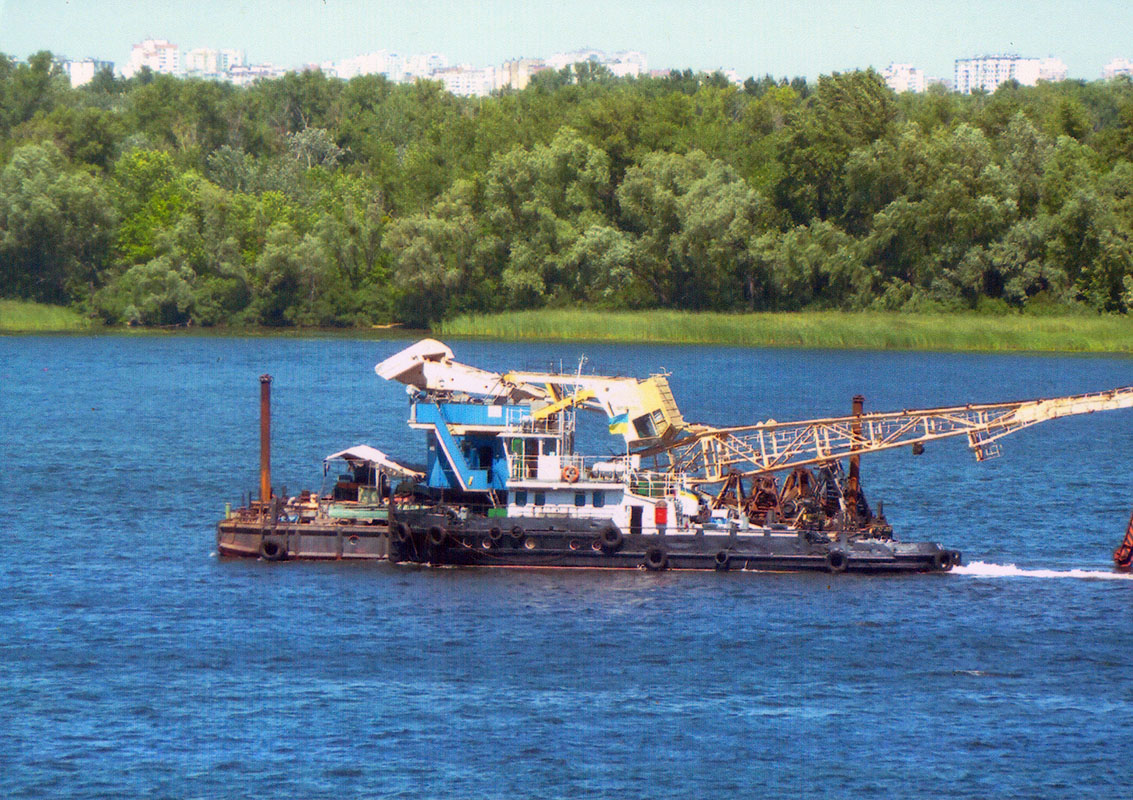 БТ-456. Unidentified ships