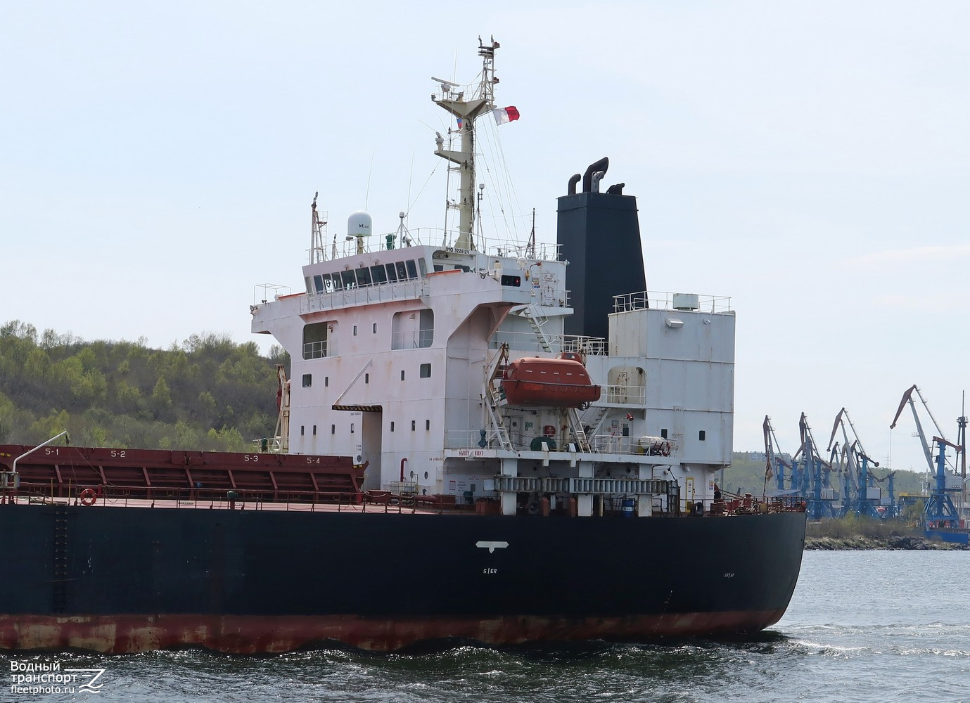 Woori Sky. Vessel superstructures
