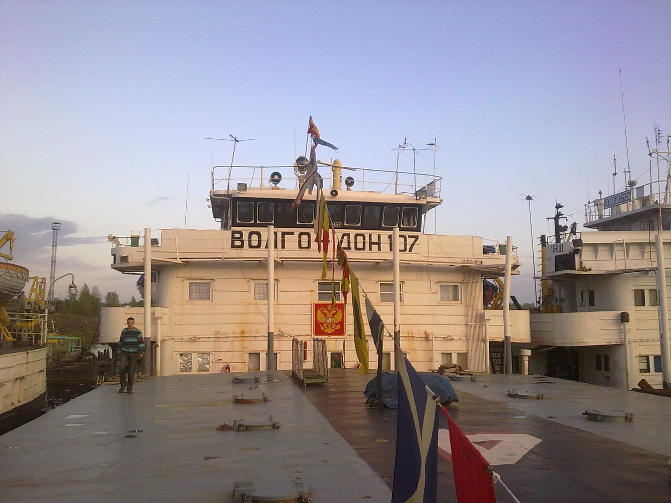 Волго-Дон 107. Надстройки