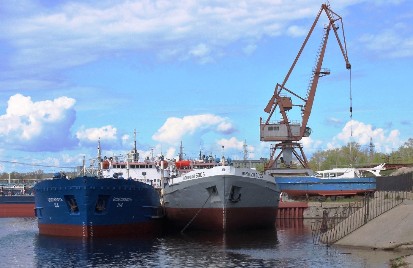 Волгонефть-114, Волго-Дон 5005. Неопознанные суда