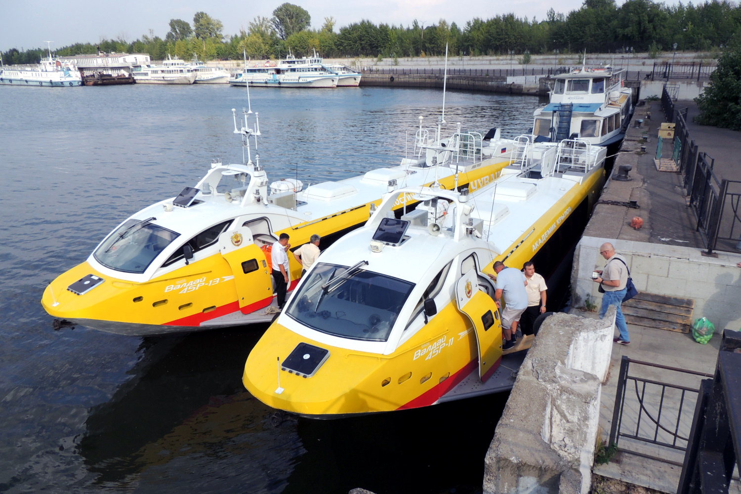 Валдай 45Р-13, Валдай 45Р-11, Москва-68