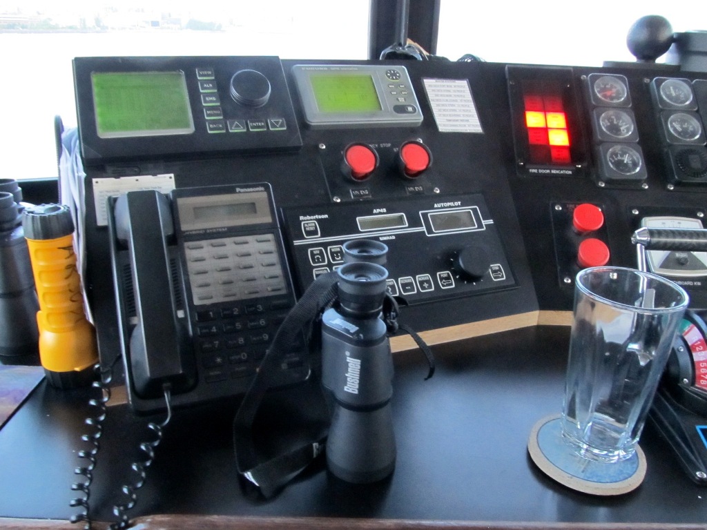 Royal Argosy. Wheelhouses, Control panels