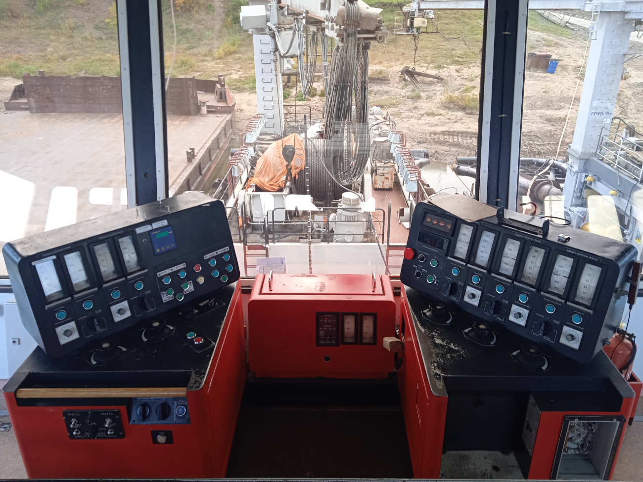 Аган. Wheelhouses, Control panels