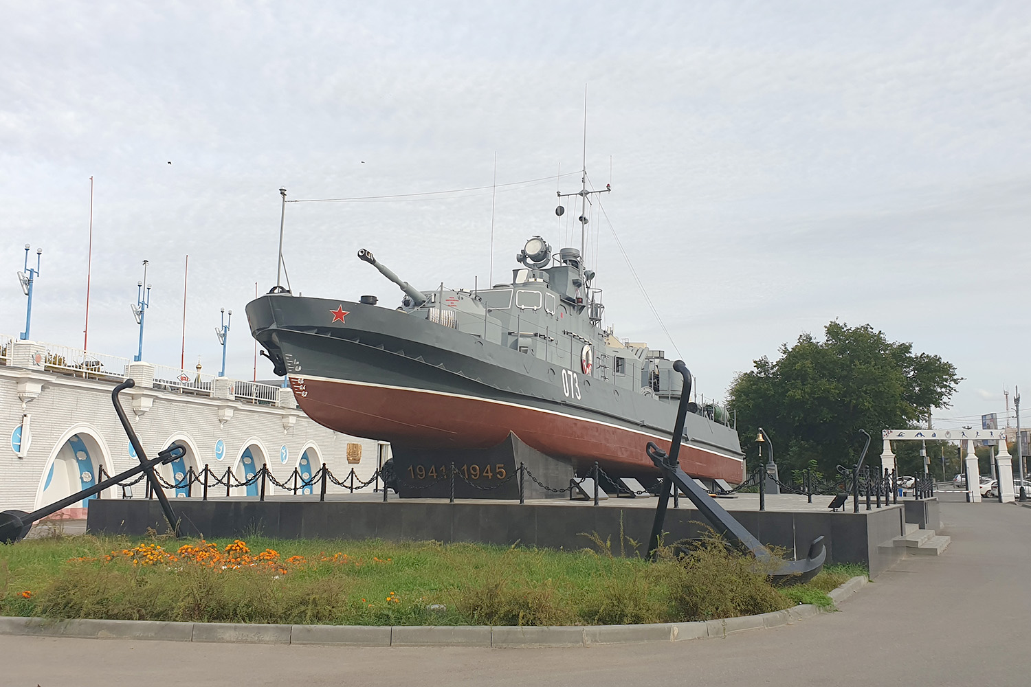 АК-202