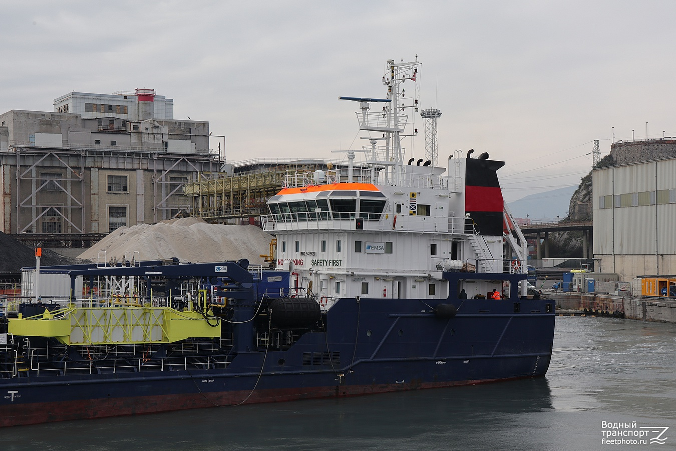 Brezzamare. Vessel superstructures