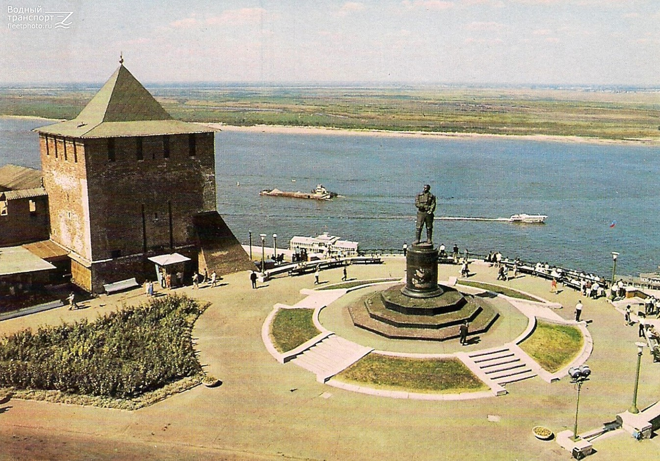 Река Волга, Книги, фотоальбомы и периодические издания
