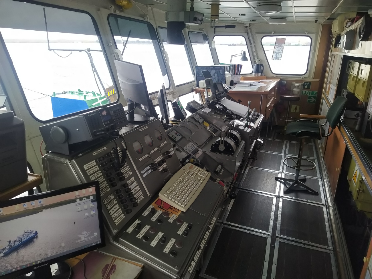 Муссон. Wheelhouses, Control panels