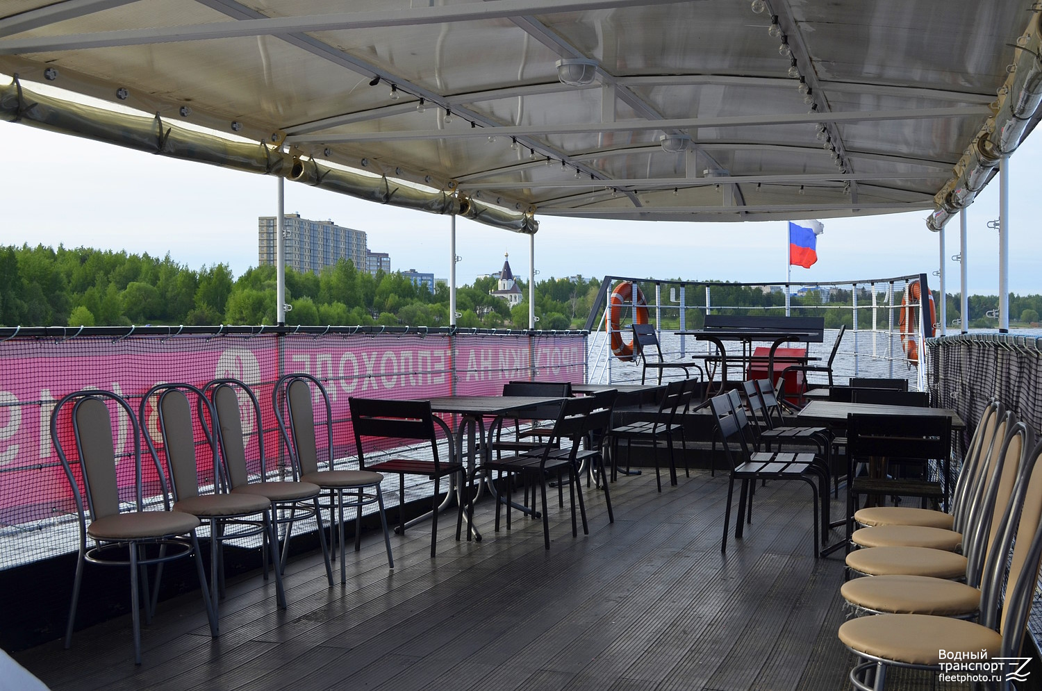 Лоцман. Deck views