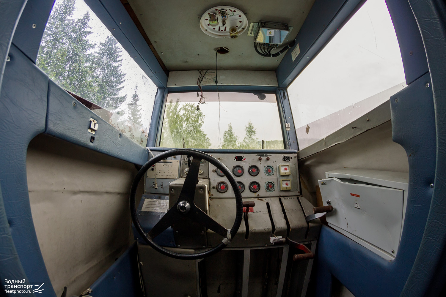 Элиен Ольга. Wheelhouses, Control panels