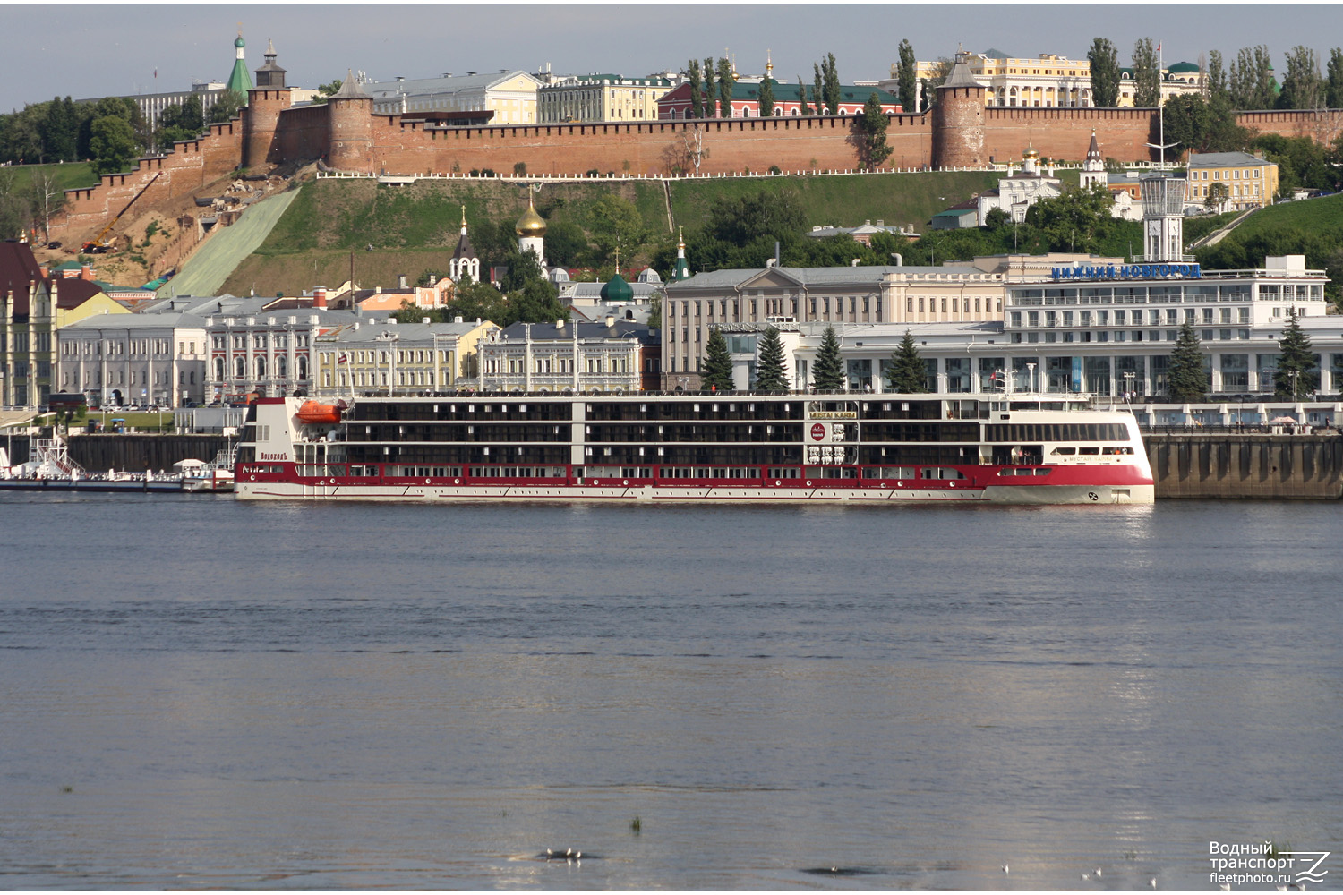 Мустай Карим