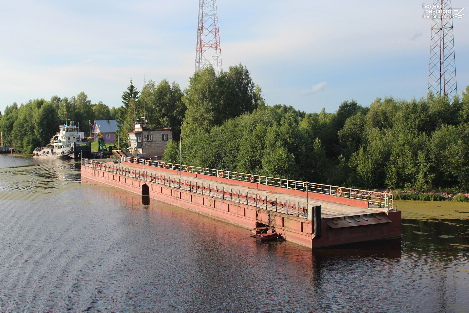 Прибой, Плавмост