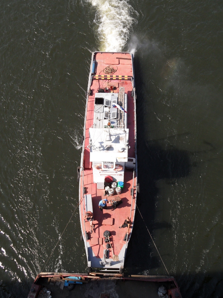 582