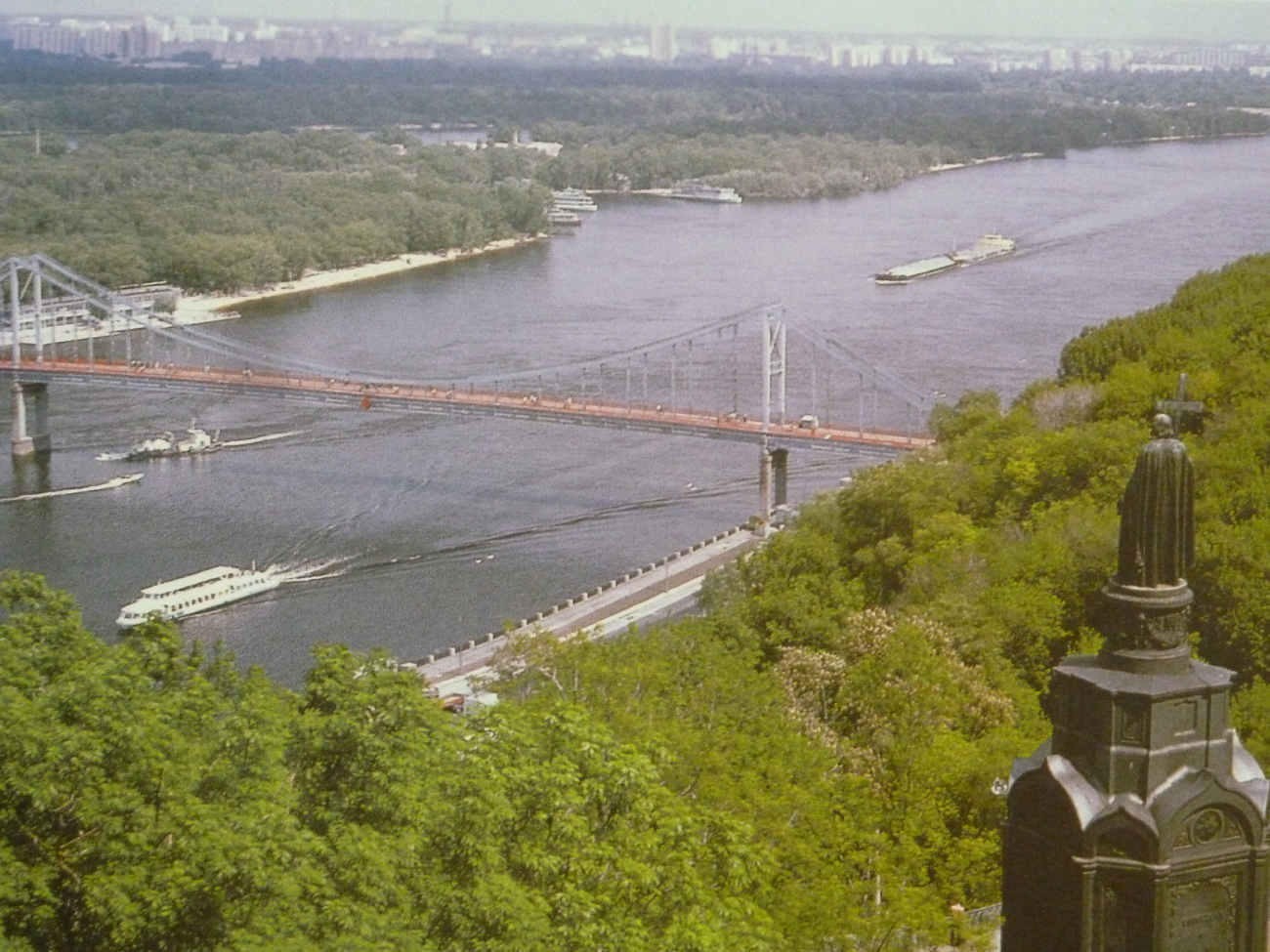 Неопознанное судно - тип Москва, Дельта-2. Книги, фотоальбомы и периодические издания