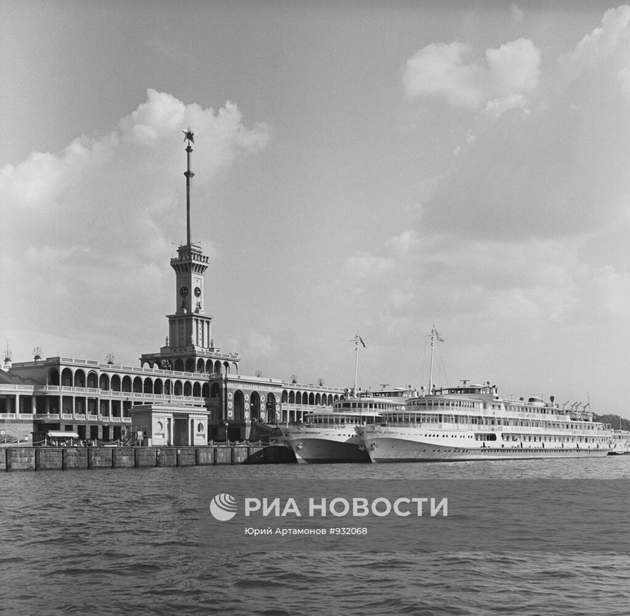 Л. Доватор