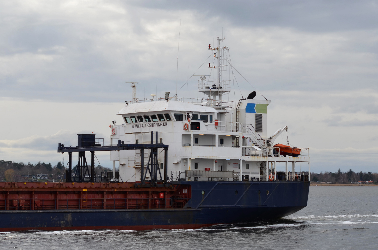 Rix Bay. Vessel superstructures