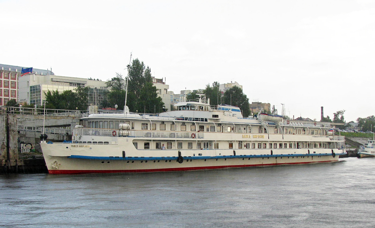 Павел Миронов