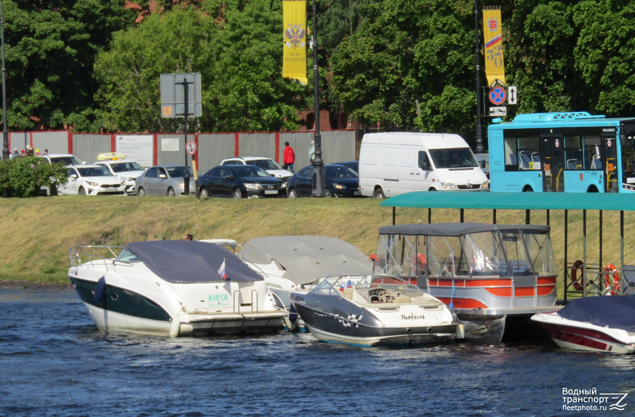 Жирок, Нахухоль