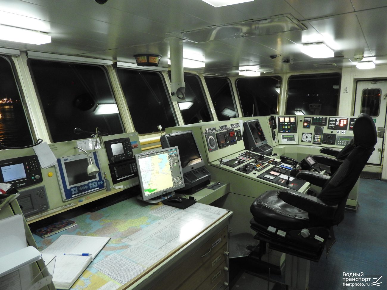Krislin. Wheelhouses, Control panels