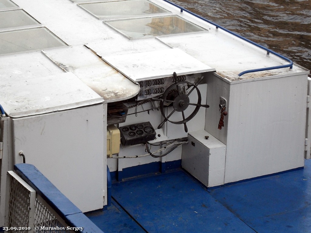 Ладога. Wheelhouses, Control panels