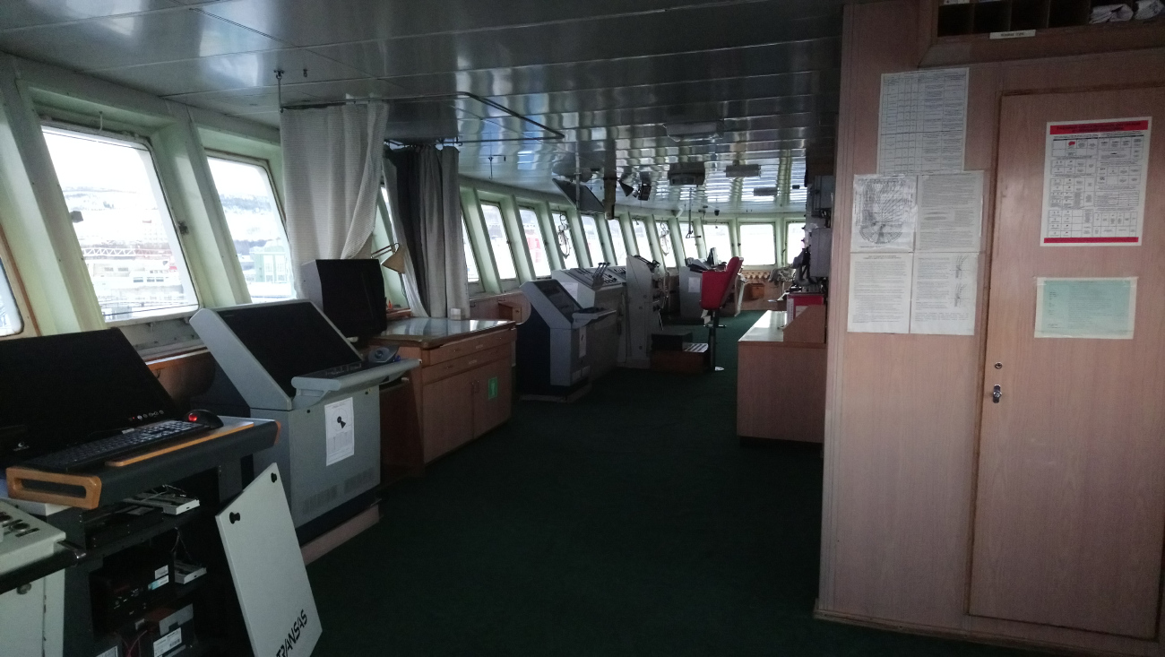 Красин. Wheelhouses, Control panels