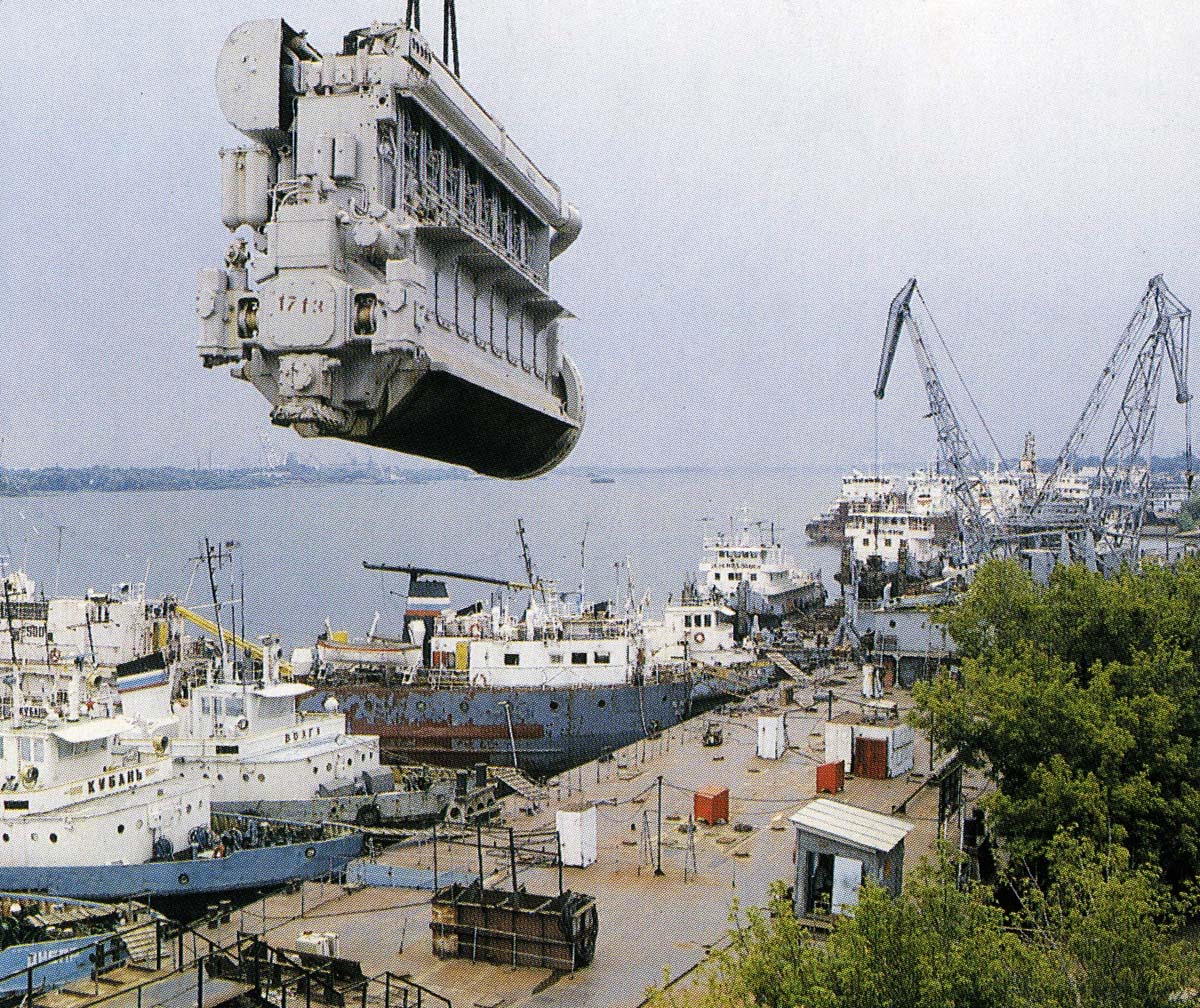 Кубань, Волга, Терек, 50 лет ВЛКСМ, Зеленодольск, Дальний. Книги, фотоальбомы и периодические издания