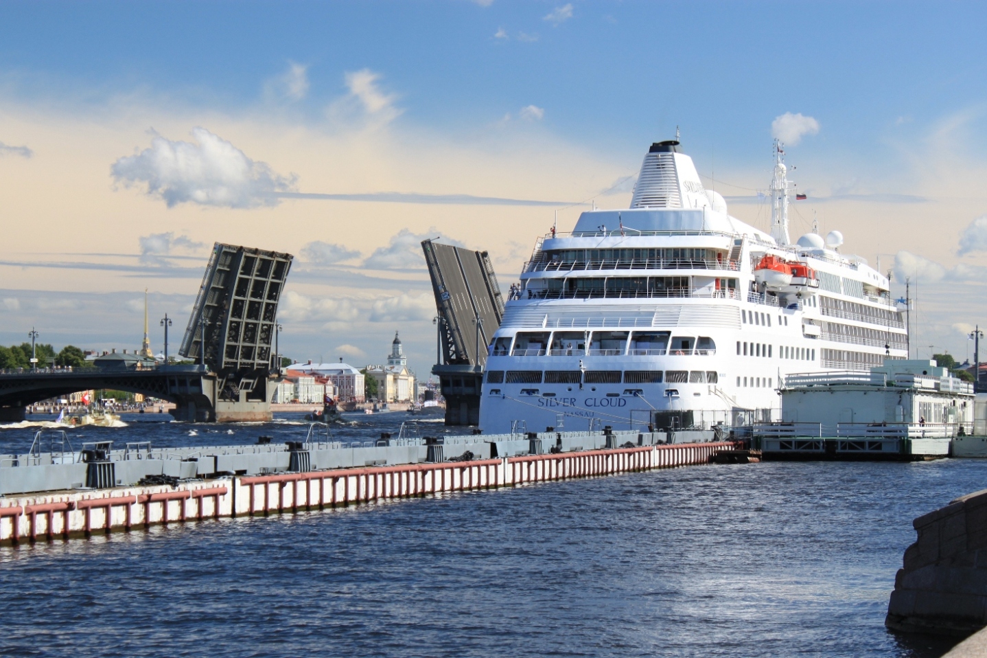 Silver Cloud, Каспий