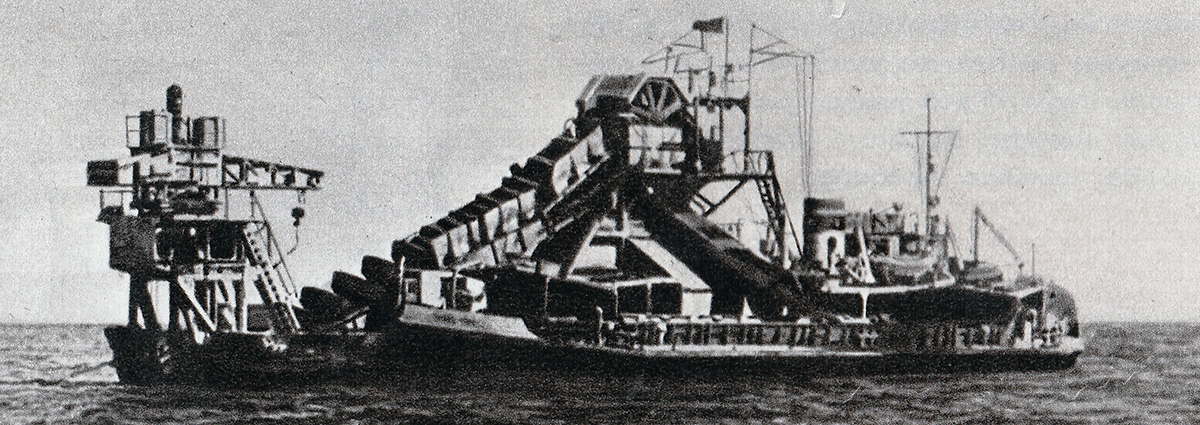 Unidentified ships, Книги, фотоальбомы и периодические издания