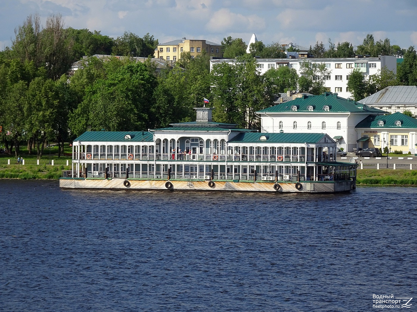 Дебаркадер-103