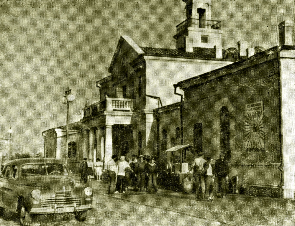 Старые фотографии, Книги, фотоальбомы и периодические издания