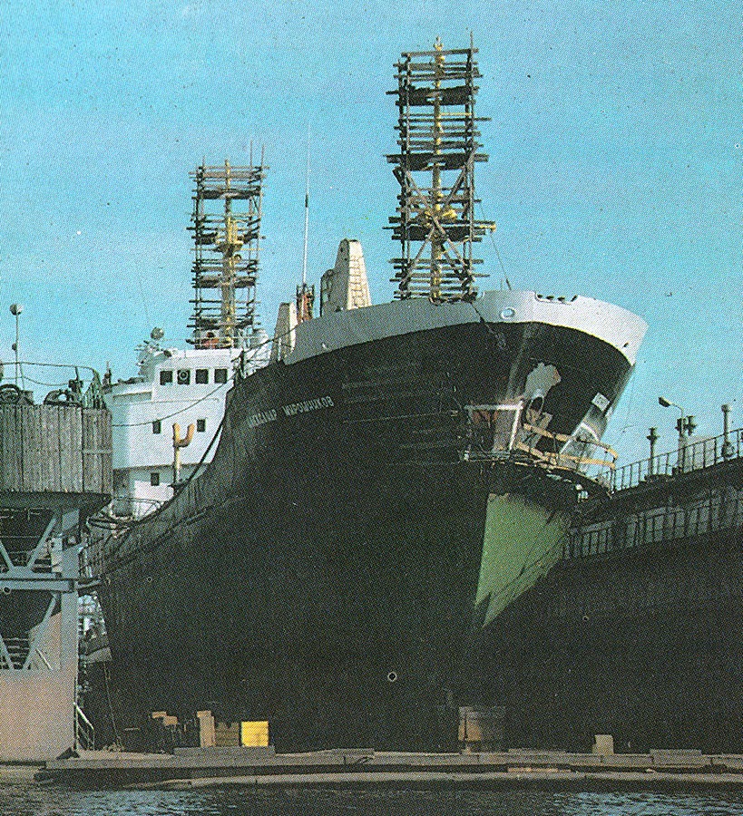 М-31, Александр Мирошников. Книги, фотоальбомы и периодические издания