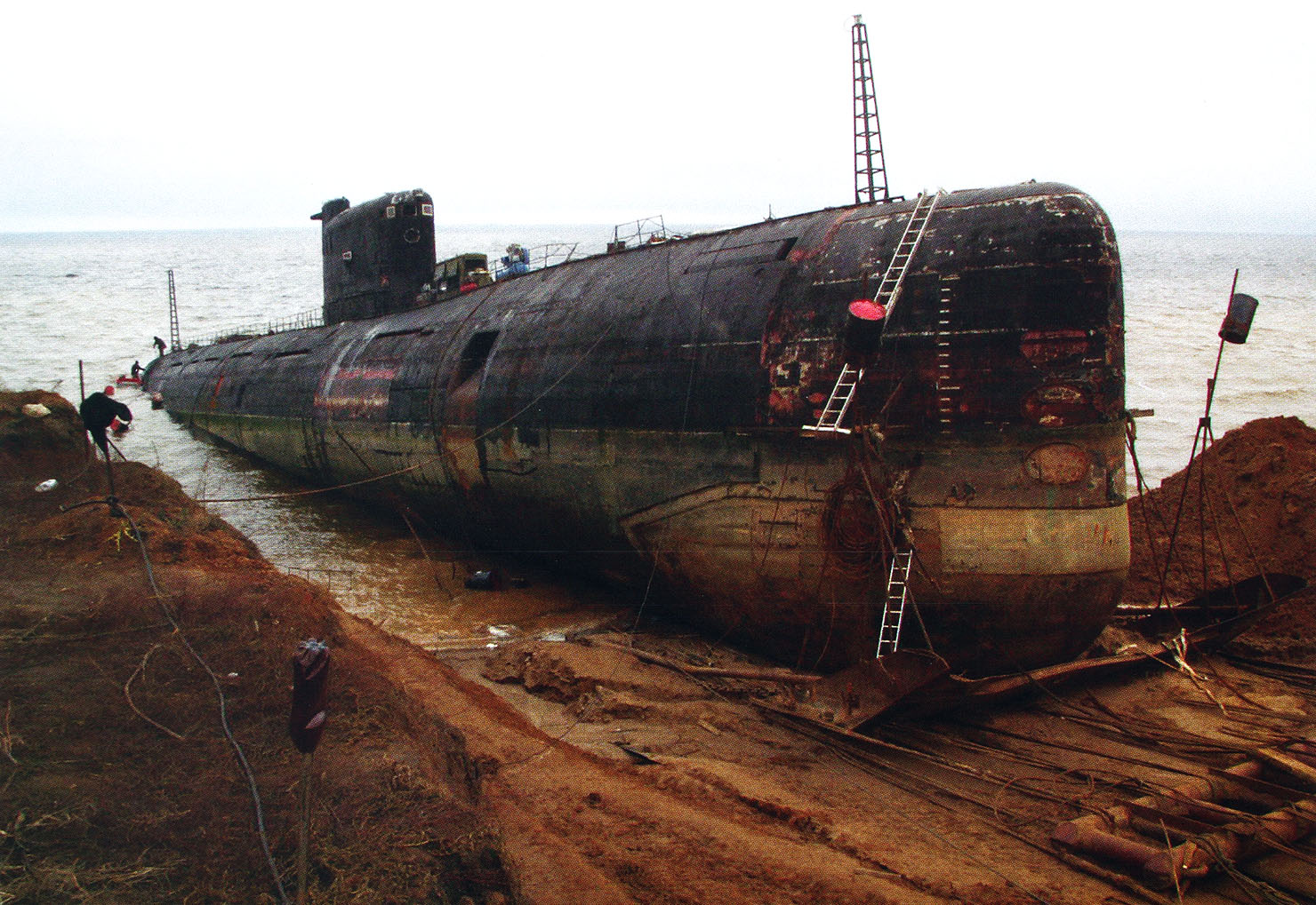 Б-307. Книги, фотоальбомы и периодические издания