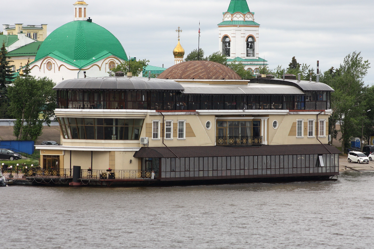 Понтон-18