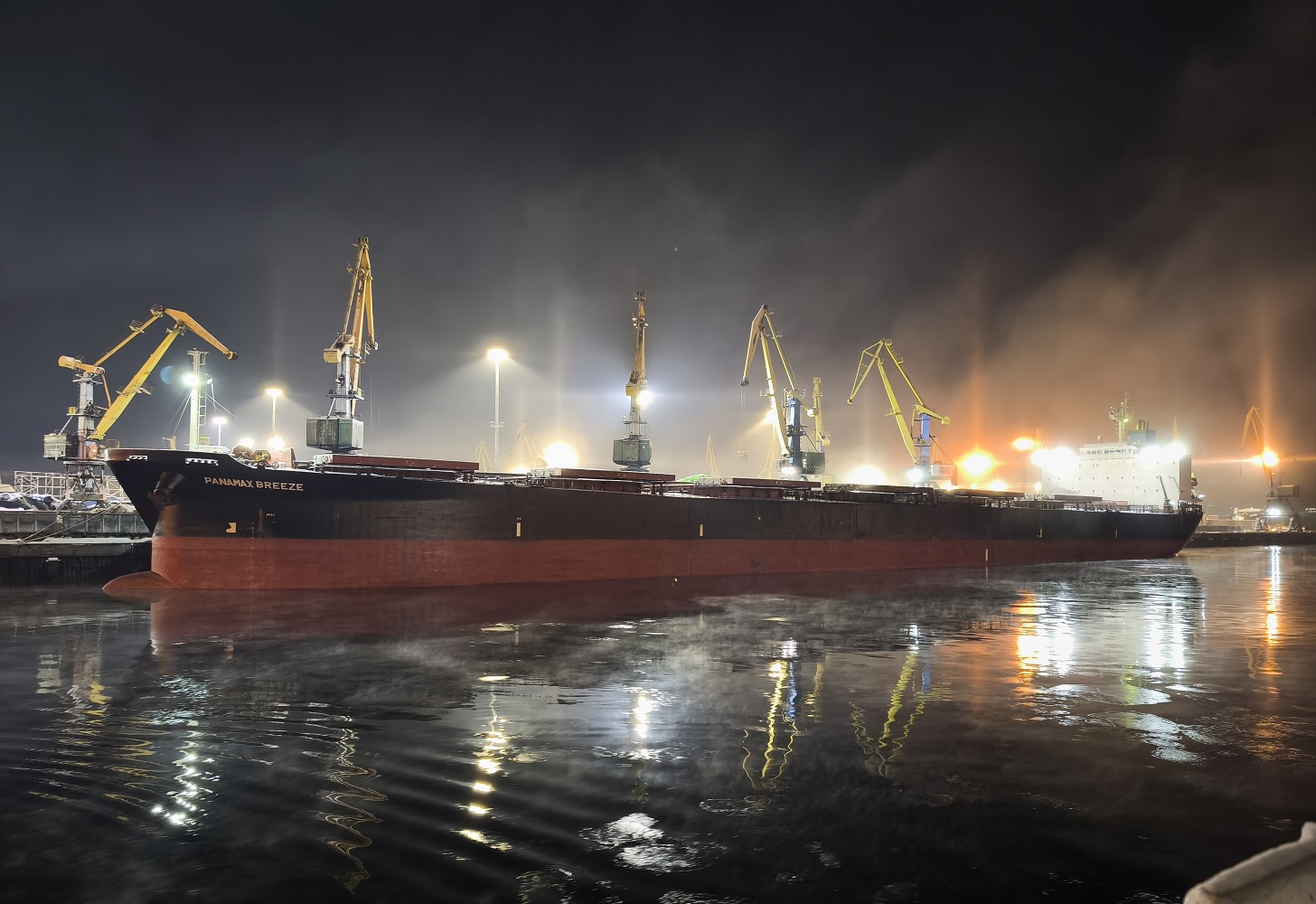 Panamax Breeze