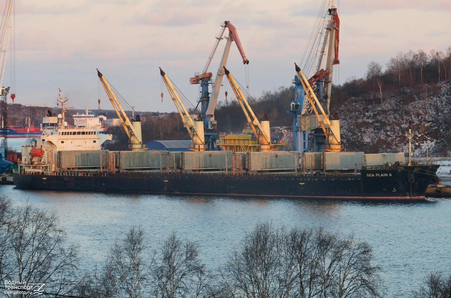Sea Plain 8