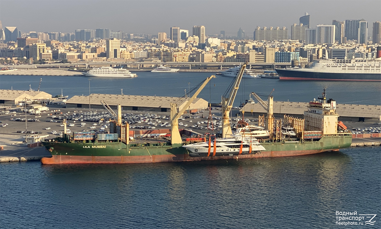 Lila Mumbai. Неопознанные суда