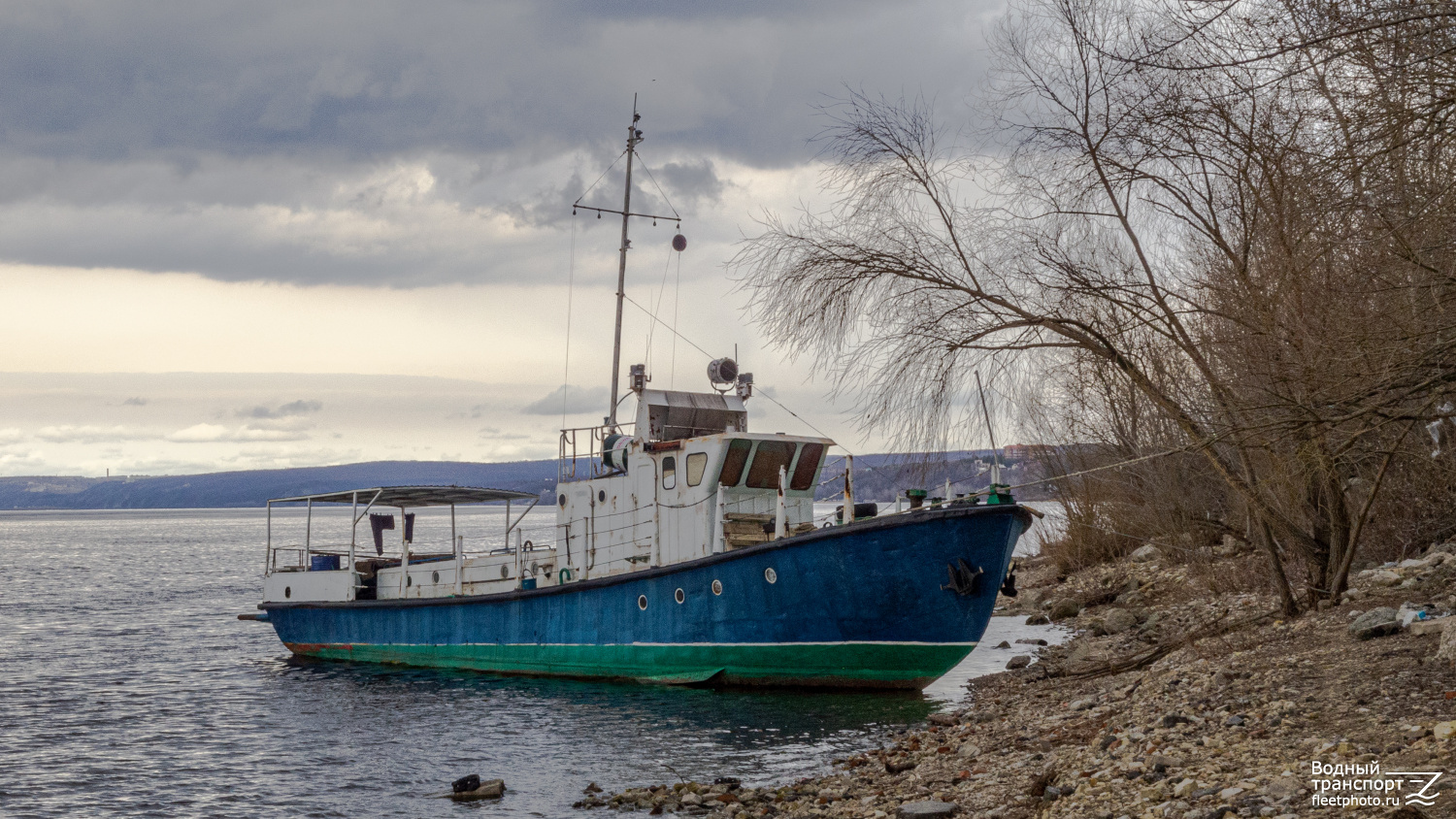 Неопознанное судно - тип Ярославец. Russia - Volga Basin