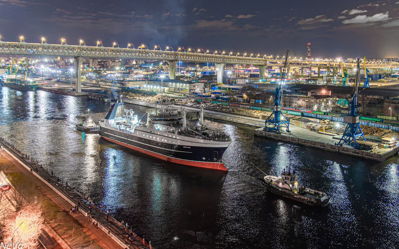 Малик, Капитан Юнак, Акмал