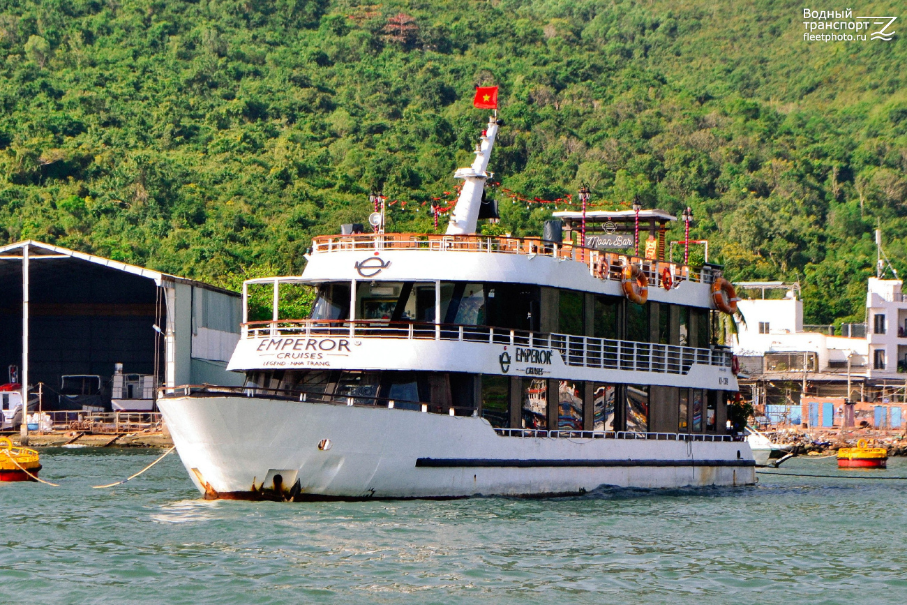 Emperor Cruises Legend