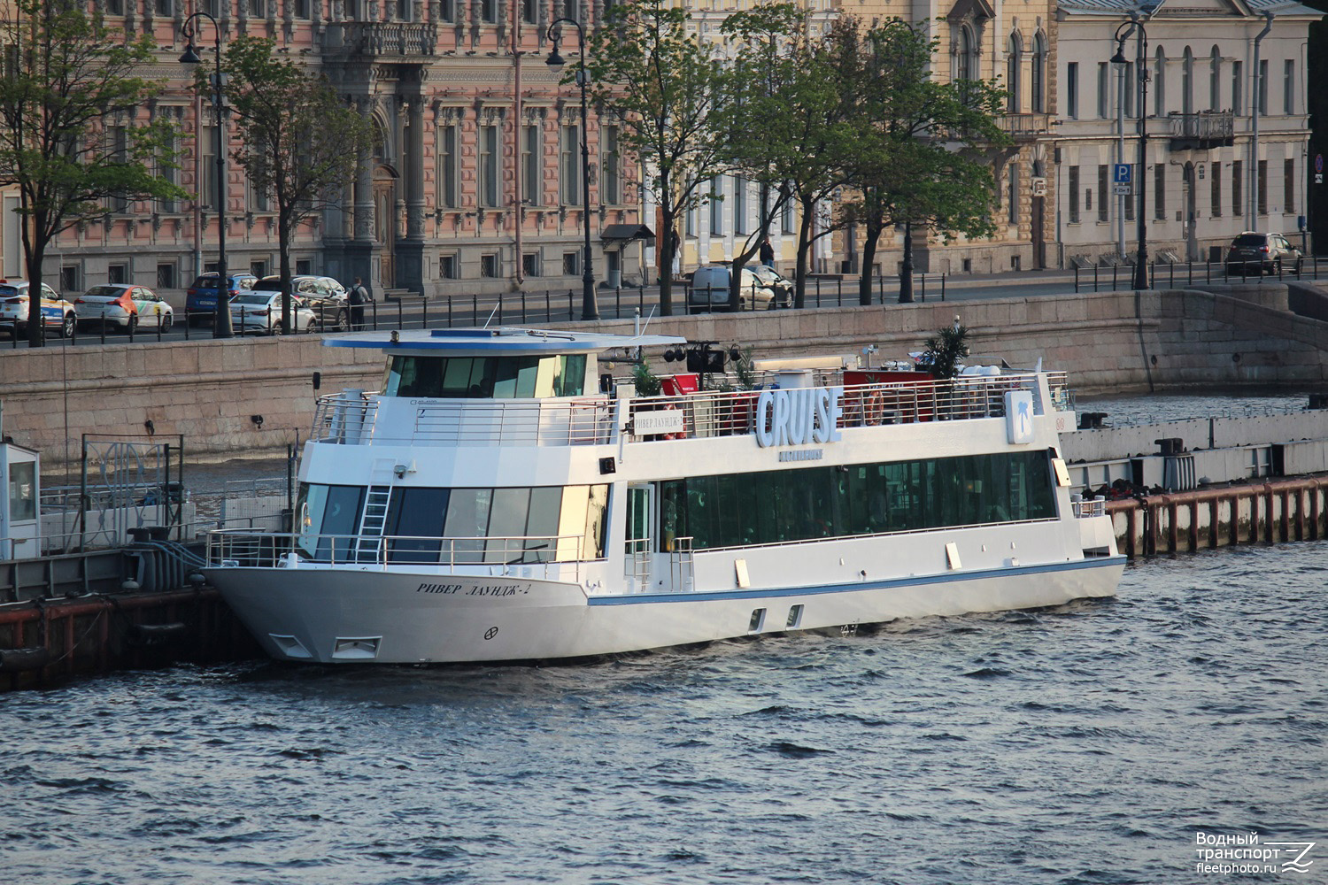 Ривер Лаундж-2