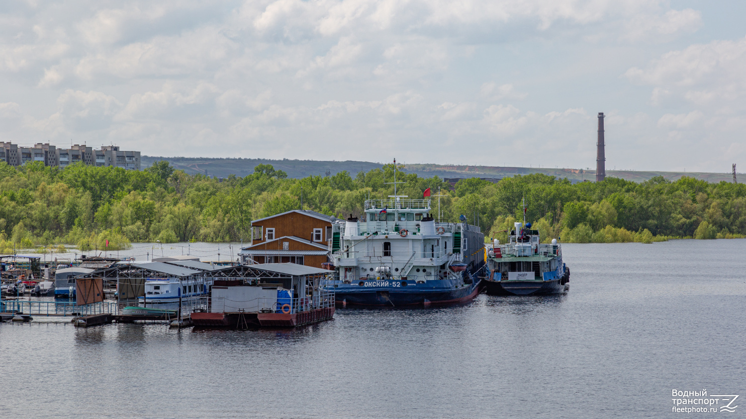 Дебаркадер-374, Окский-52, Лидер
