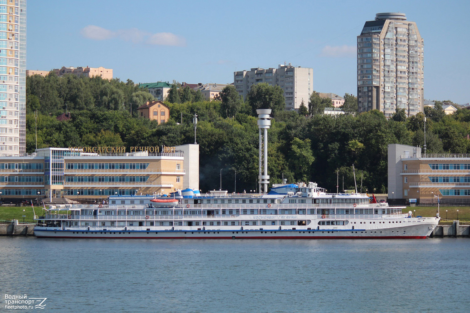 Космонавт Гагарин