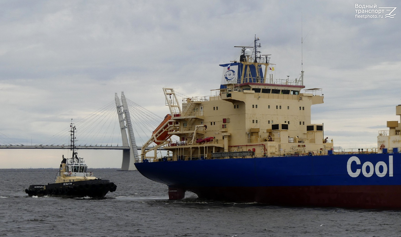 Петергоф, Baltic Spring. Vessel superstructures