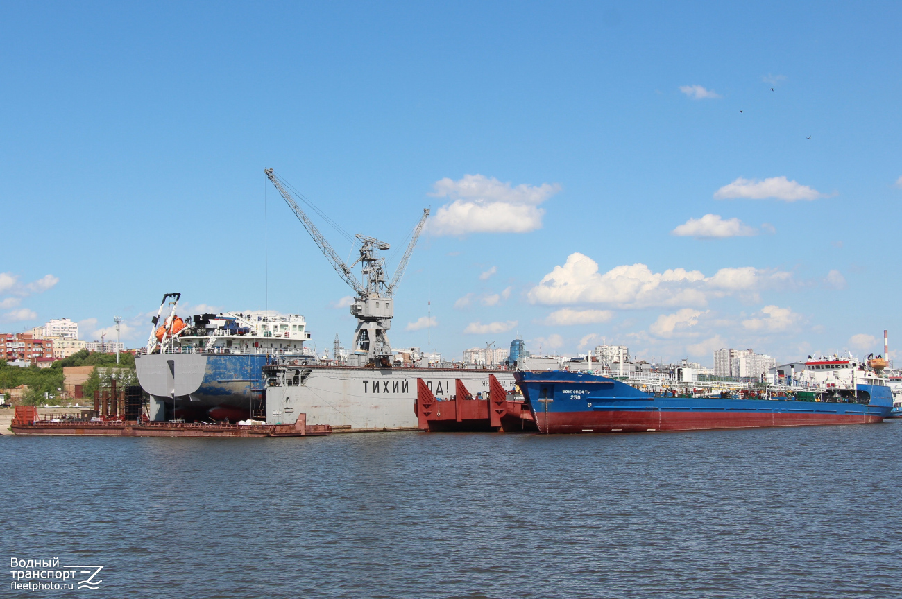 Волгонефть-250, Плавдок-961, Сталинград